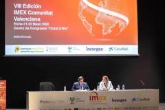 Jaime-Ussia-presidente-de-IMEX-y-Tonia-Salinas-directora-del-PCUMH