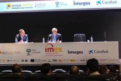 Luis-Francisco-Brotons-UMH-e-Inocencio-Arias-durante-su-ponencia-Putin-Trump-y-nosotros-