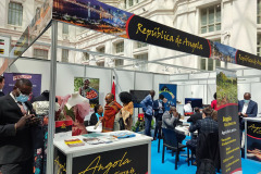 Stand-de-Angola-en-la-XX-edición-de-IMEX-Madrid