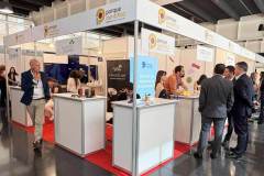 El-stand-del-Parque-Cientifico-de-la-UMH-albergo-a-7-empresas-instaladas-en-el-Parque