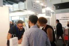 Expositor-de-VELET-Cosmetics