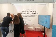 Stand-de-Dostintas-Comunicacion