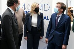 El-alcalde-de-Madrid-visita-en-stand-de-Madrid-Foro-Empresarial