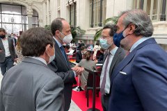 José-Terreros-visita-con-el-consejero-de-Economía-Hacienda-y-Empleo-de-la-Comunidad-de-Madrid-la-zona-de-países-de-IMEX-Madrid