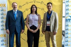 Carolina-Roman-directora-de-CEEI-Elche-junto-a-Terreros-IMEX-y-Roman-PCUMH