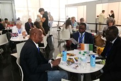 El-Embajador-de-Costa-de-Marfil-Jean-Roger-Kouadio-con-su-equipo-de-la-Embajada