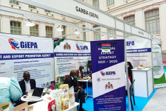 La-delegación-de-Gambia-en-su-stand-en-IMEX-Madrid-2022